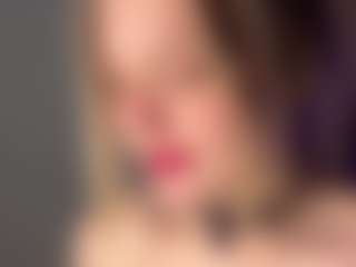 Live cam show with JuleLaffitte - Tiny Tits on googirlz
