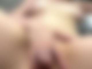 Live cam show with JuleLaffitte - Athletic on Streamer API
