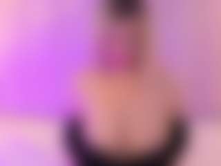 Live cam show with JulieDeep - Cock Rating on slutload