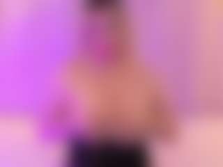 Live cam show with JulieDeep - Cock Rating on Milf Play