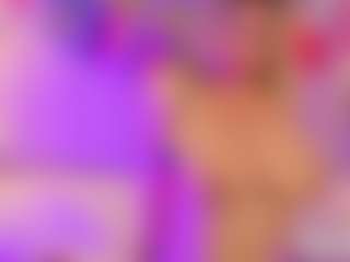 Live cam show with JulieDeep - Squirt on CamClone