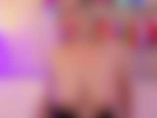 JulieDeep's Live Sex Cam Show