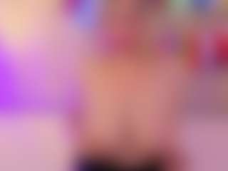 JulieDeep's Live Sex Cam Show
