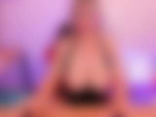 JulieDeep's Live Sex Cam Show