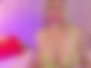 Live cam show with JulieDeep - Fingering on slutload