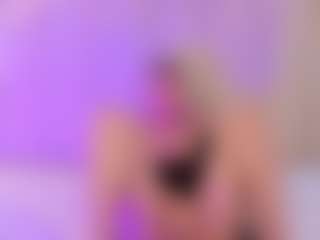 JulieDeep's Live Sex Cam Show