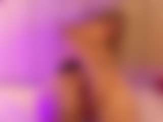 Live cam show with JulieDeep - Fetish on Uber Horny