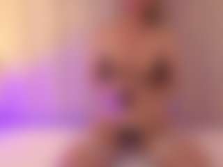 JulieDeep's Live Sex Cam Show