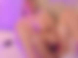 Live cam show with JulieDeep - Fuck Machine on Camsoda
