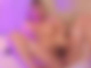 Live cam show with JulieDeep - Blonde Hair on Camsoda