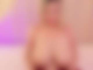 Live cam show with JulieDeep - Creampie on Camsoda