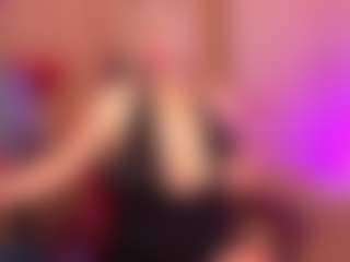 JulieDeep's Live Sex Cam Show