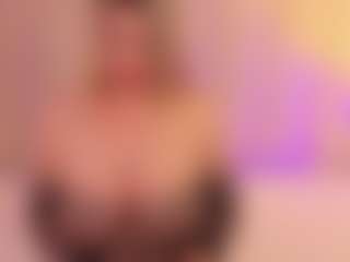 JulieDeep's Live Sex Cam Show