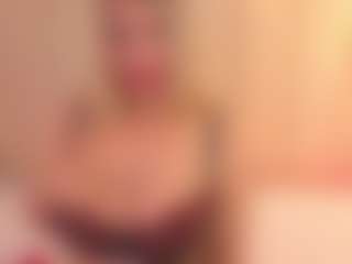 JulieDeep's Live Sex Cam Show