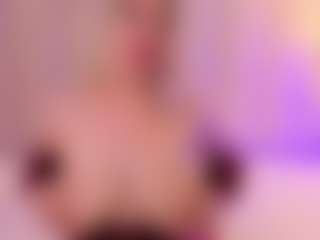 Live cam show with JulieDeep - Tease Big Tits on SquirtSoMuch