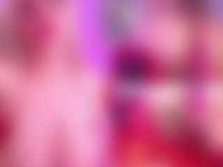 Live cam show with JulieDeep - Public on livesuperchat.net