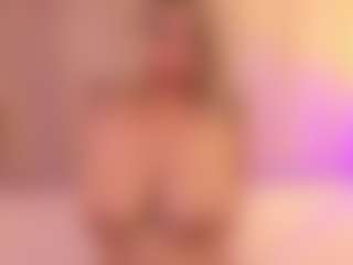 JulieDeeps Live-Sex-Cam-Show