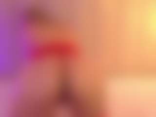 Live-Cam-Show mit JulieDeep - Horny Big Tits auf Camsoda