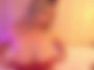 Live cam show with JulieDeep - Athletic Amateur on Camsoda