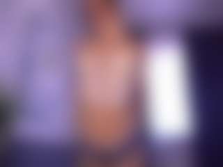 Live cam show with Litttlemix - Petite on Chatstar