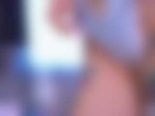 Live cam show with Litttlemix - Dildo Or Vibrator on Cam Slut