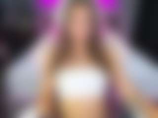 Live cam show with maggiemrrr - Green Eyes on Big Tits
