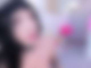 Live cam show with salemblackrose - Camel Toe on SpunkLive