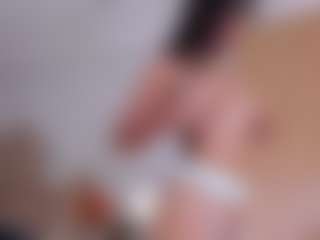 Live cam show with Sara💦 - Skinny on Hubzter Live