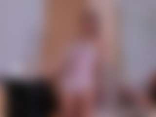 Sara💦's Live Sex Cam Show