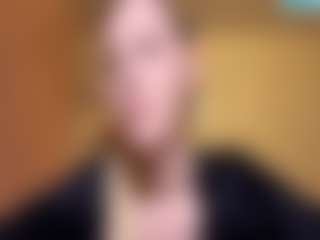 Live cam show with Mia - Skinny on Camversity
