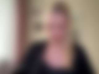 Mia's Live Sex Cam Show