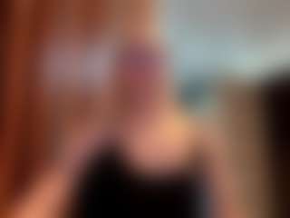 Live cam show with Mia - Butt Plug on Camsoda Late Night