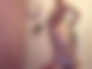 Live cam show with Mia - Ass Clapping on Camsoda