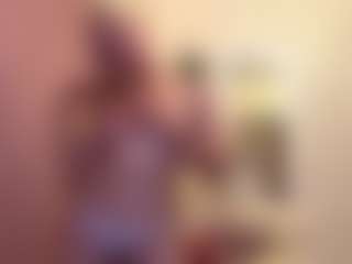 Mia's Live Sex Cam Show