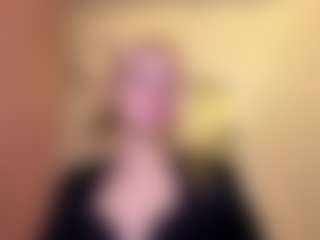 Live cam show with Mia - Blonde Hair Fetish on CamSodaAdn
