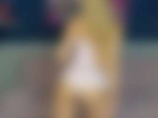 Live cam show with Aneta-Hart - Smoking on TastyBlacksLive