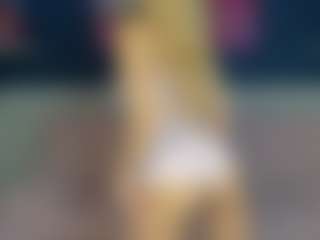 Live cam show with Aneta-Hart - Smoking on studioflirtlive.com