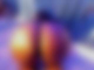 Live cam show with emii-brown - Petite on mypornchat.com