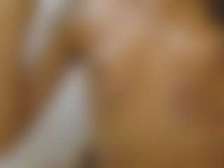 Live cam show with Zara Dream - Nipple Piercings on Porn Luv