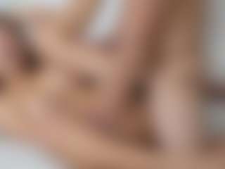 Julesxlove's Live Sex Cam Show