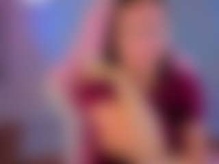 Live cam show with Karolina - Ass Bouncing on Fit Hotties
