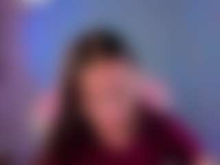 Live cam show with Karolina - Strip Brown Hair on SquirtSoMuch