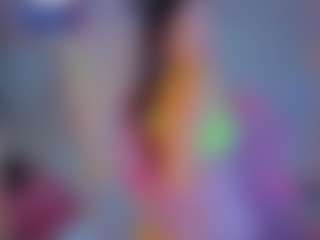 Live cam show with Karolina - Bikini on realtime-chat