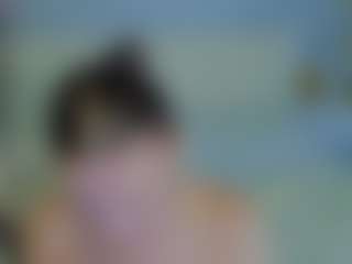 Live cam show with Karolina - Teen (18+) on Uber Horny