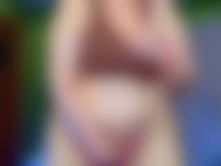 VeronikaGold's Live Sex Cam Show