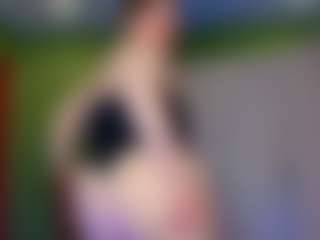 VeronikaGold's Live Sex Cam Show
