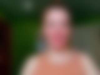 VeronikaGold's Live Sex Cam Show