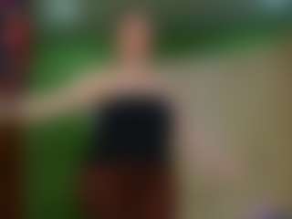 Live cam show with VeronikaGold - Blonde Hair on Pornisteam.com
