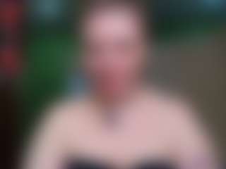 Live cam show with VeronikaGold - Average on Livezox