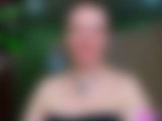 Live cam show with VeronikaGold - Blue Eyes on luckytryst.com